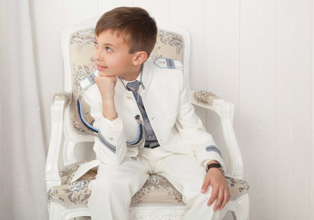 foto de niño de comunion estudio