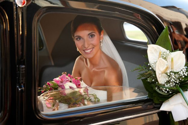 foto de novia en el coche